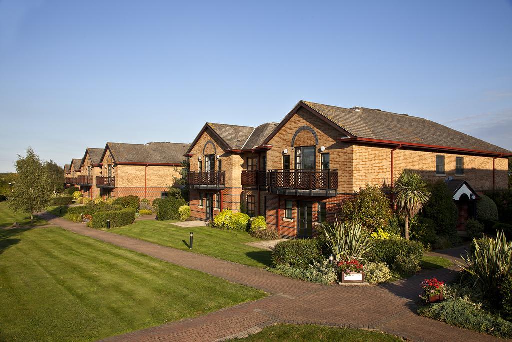 Five Lakes Resort Colchester Exterior foto